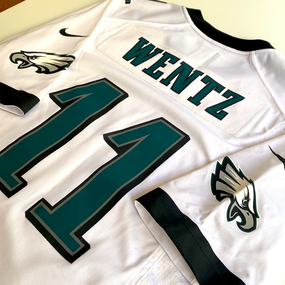 NFL Nike Philadelphia Eagles Wentz Football Jersey size medium GO BIRDS